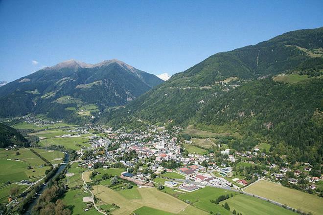 Fruehstueckspension Kirchenwirt Obervellach Exterior foto